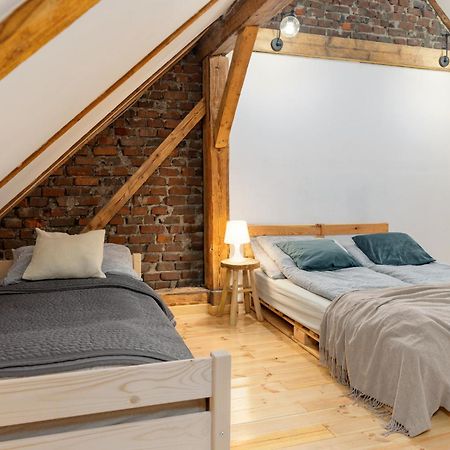 W Deski Dom Apartamenty Krzyżowa Eksteriør billede
