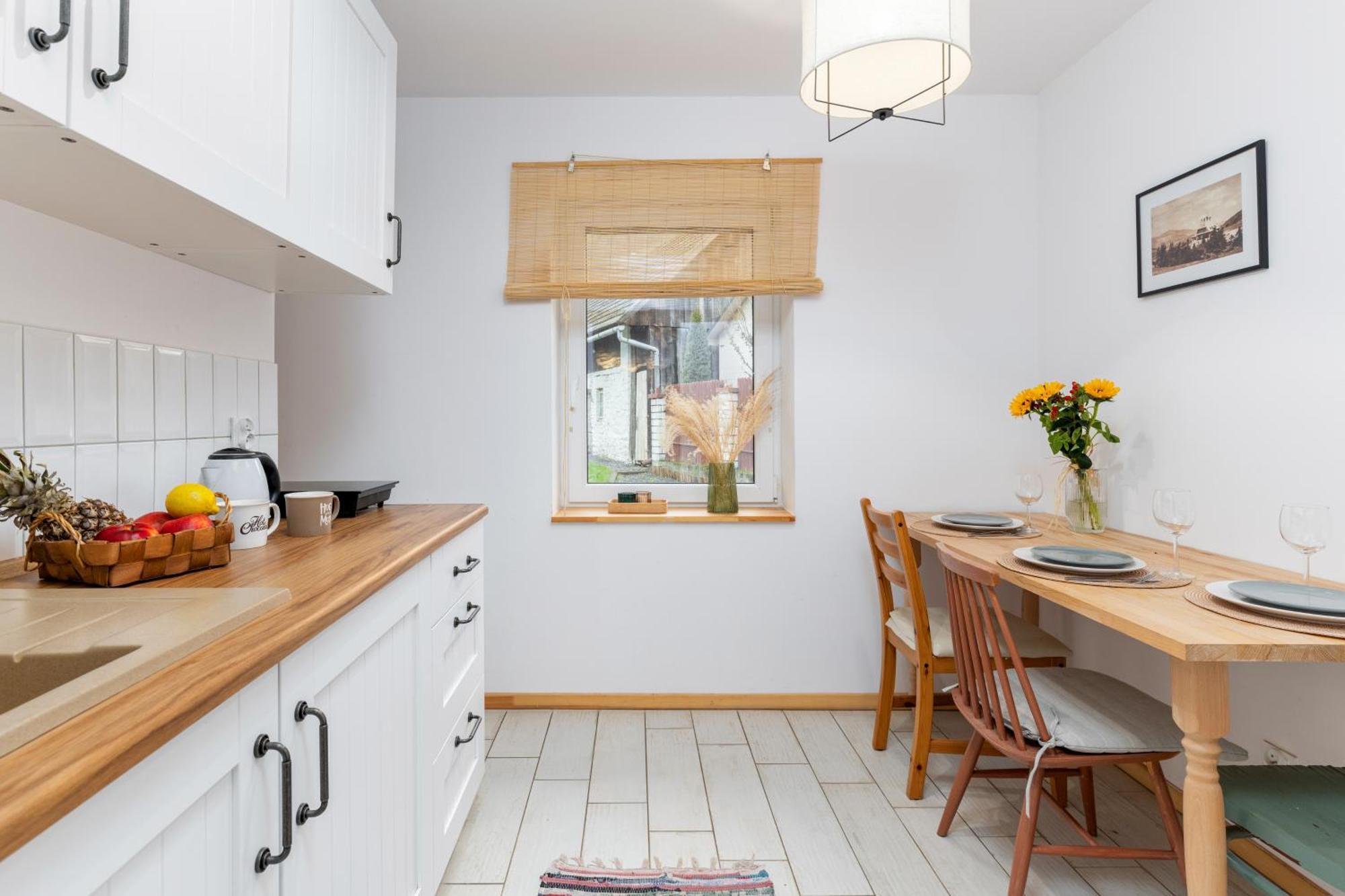 W Deski Dom Apartamenty Krzyżowa Eksteriør billede