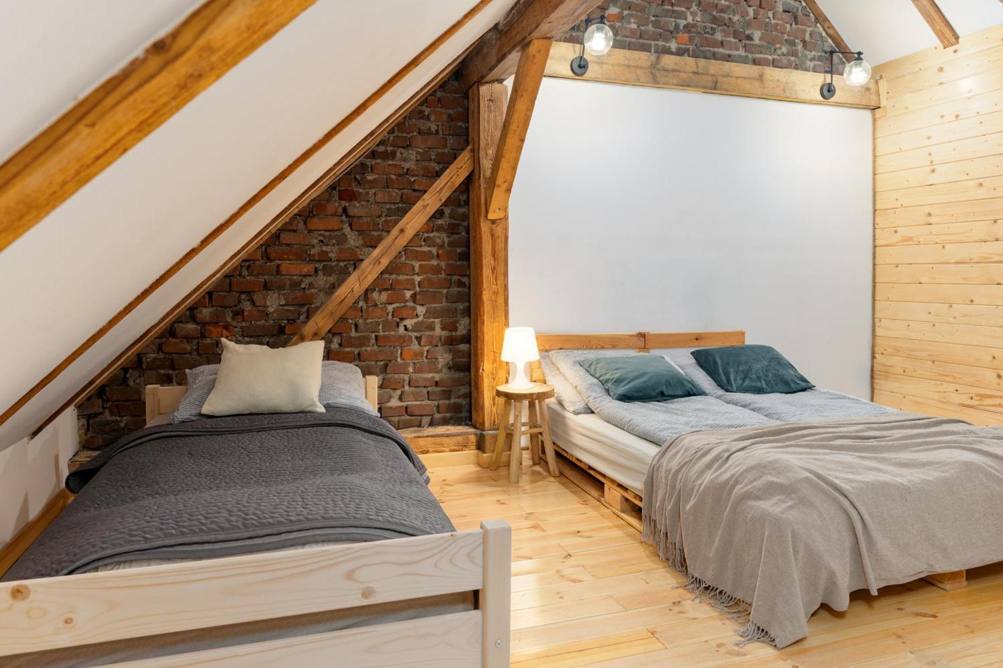 W Deski Dom Apartamenty Krzyżowa Eksteriør billede